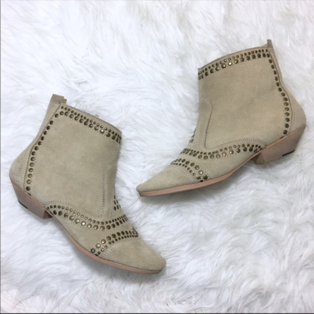 Matisse Sultan Studded Leather Bootie Suede 7